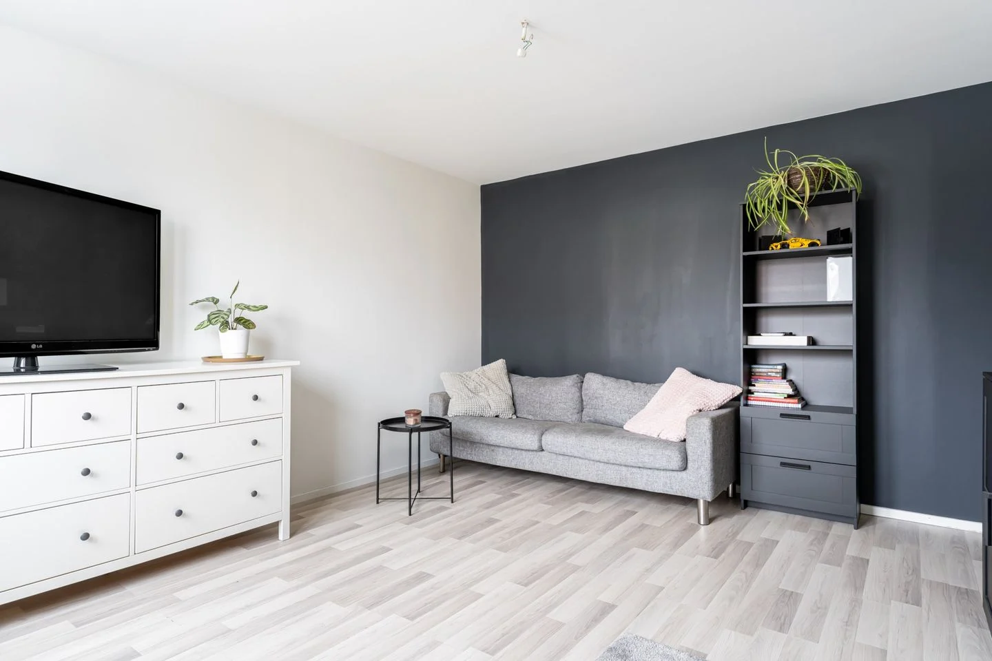1-room apartment in Eskilstuna, Södra Bangårdsgatan - image 2